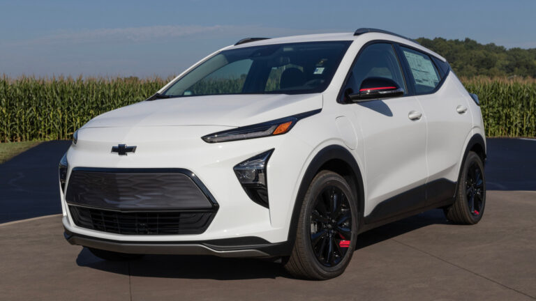 4 Discontinued Cars Automakers Are Bringing Back In 2026 And Beyond 4 Discontinued Cars Automakers Are Bringing Back In 2026 And Beyond
