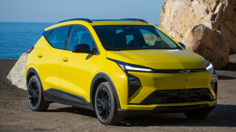 4 EV Alternatives To The Bolt (Which Chevy’s Only Bringing Back For A Limited Time) 4 EV Alternatives To The Bolt (Which Chevy's Only Bringing Back For A Limited Time)