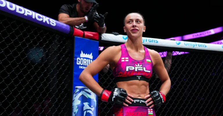 Ditcheva bothered by New York boo-birds: ‘I wanted a stoppage myself’ Ditcheva bothered by New York boo-birds: ‘I wanted a stoppage myself’
