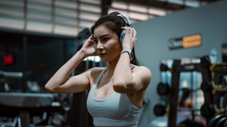 10 Reasons You Should Buy Exercise Headphones Instead Of Using Your Usual Pair 10 Reasons You Should Buy Exercise Headphones Instead Of Using Your Usual Pair