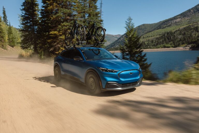 Ford Mustang Mach-E Trail SUV