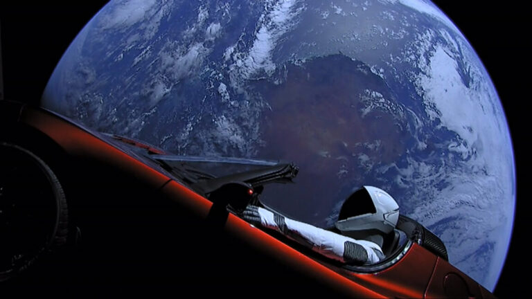 Merging SpaceX and Tesla would be a "good idea," Musk says